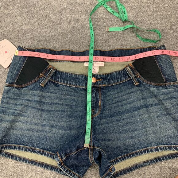 Ingrid & Isabel Maternity Denim Shorts Womens 10 Stretch Side Panels Sculpting - Picture 5 of 10